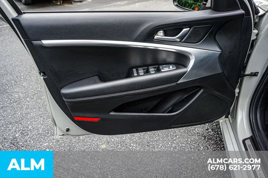 2025 GENESIS G70 Standard - Photo 48
