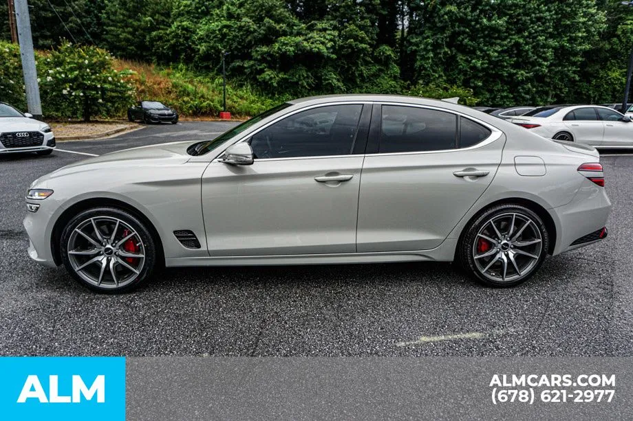 2025 GENESIS G70 Standard - Photo 7