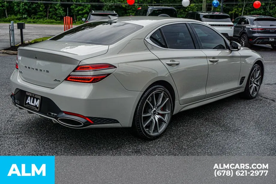 2025 GENESIS G70 Standard - Photo 6