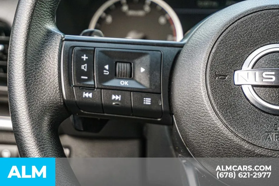 2024 Nissan Rogue SV - Photo 29
