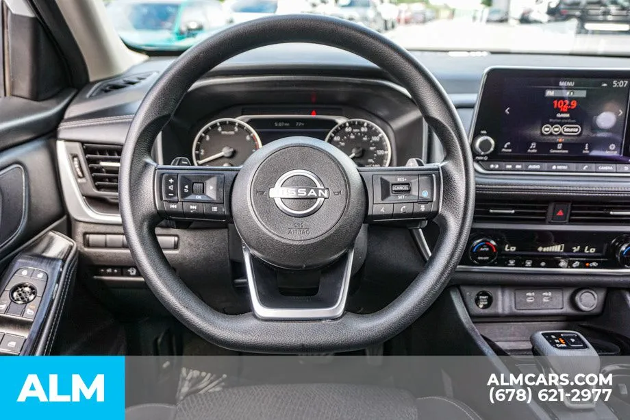 2024 Nissan Rogue SV - Photo 28
