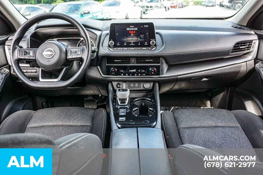 2024 Nissan Rogue SV - Photo 25
