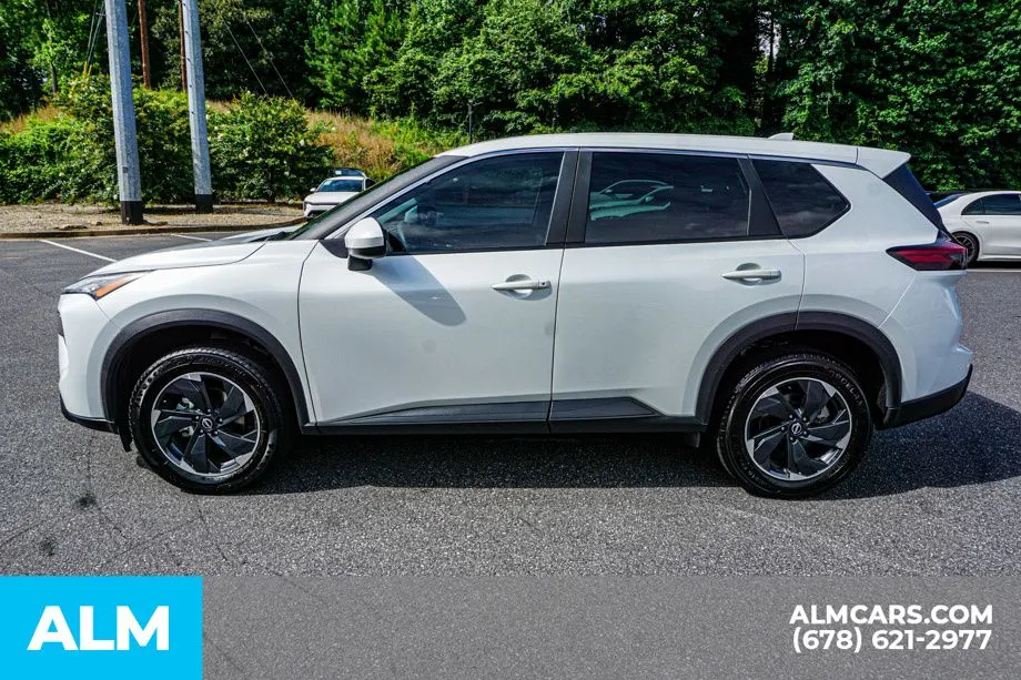2024 Nissan Rogue SV - Photo 7