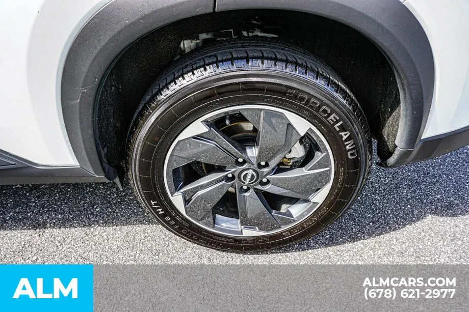 2024 Nissan Rogue SV - Photo 17