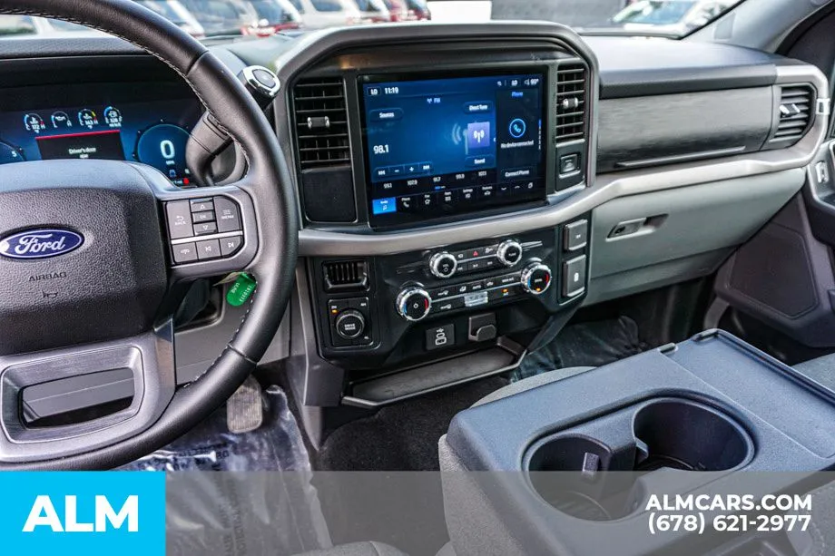 2025 Ford F-150 XLT - Photo 32