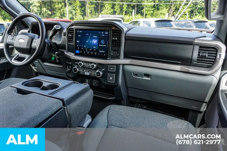 2025 Ford F-150 XLT - Photo 24