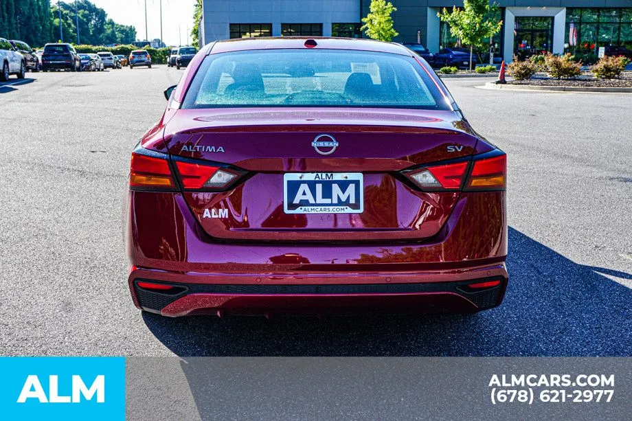 2024 Nissan Altima SV - Photo 10