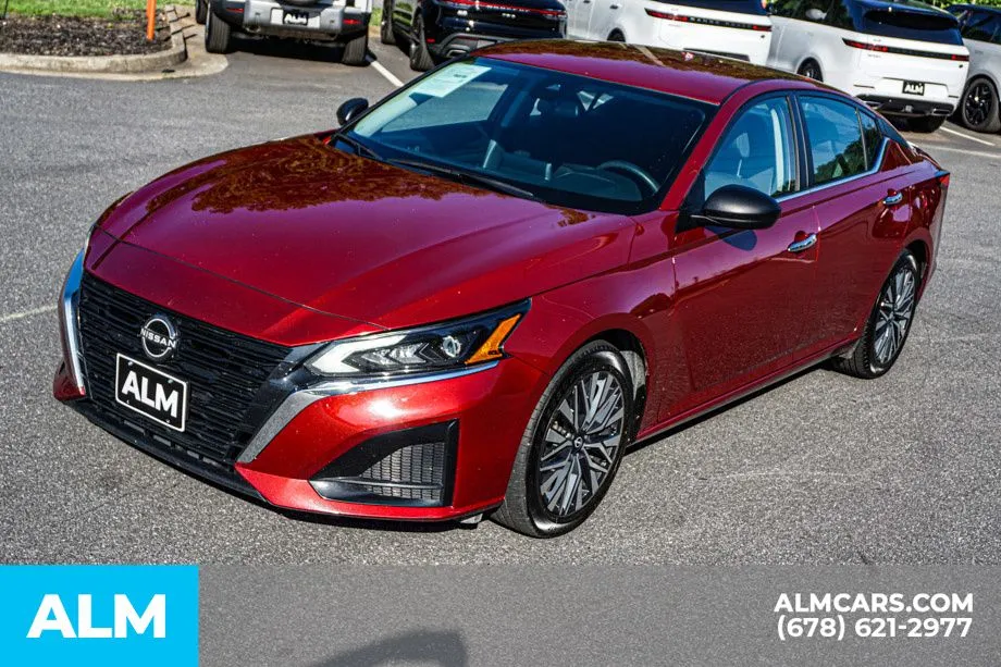 2024 Nissan Altima SV - Photo 14