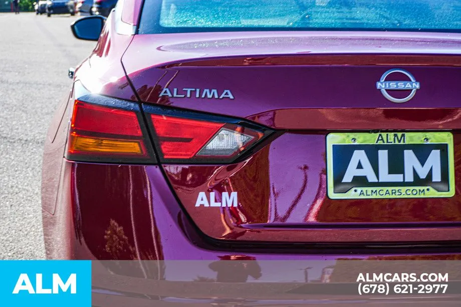 2024 Nissan Altima SV - Photo 12