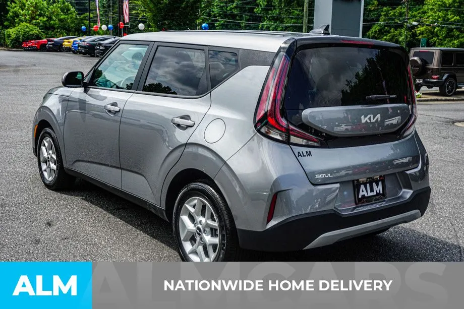 2025 Kia Soul LX - Photo 4
