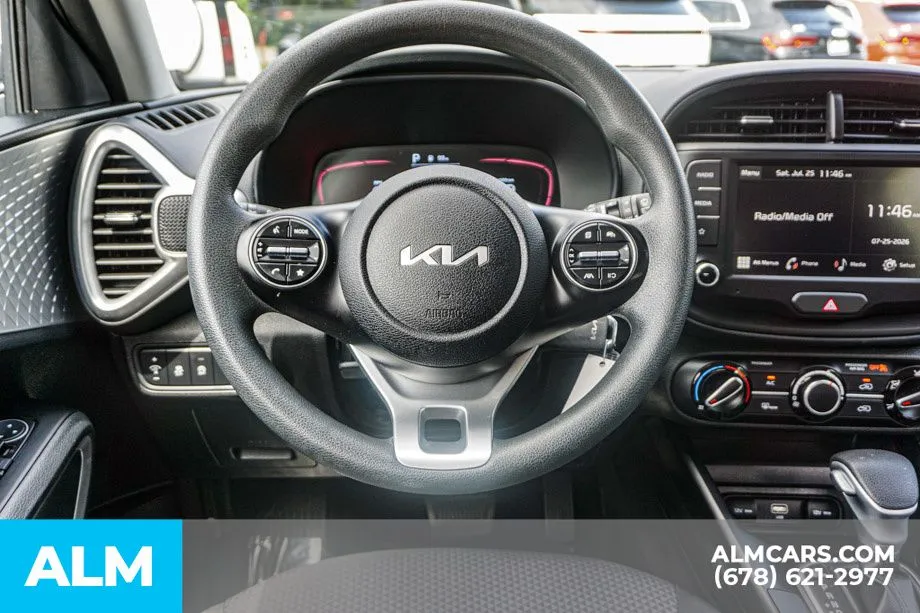 2025 Kia Soul LX - Photo 28
