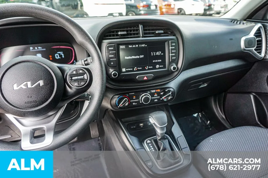 2025 Kia Soul LX - Photo 32