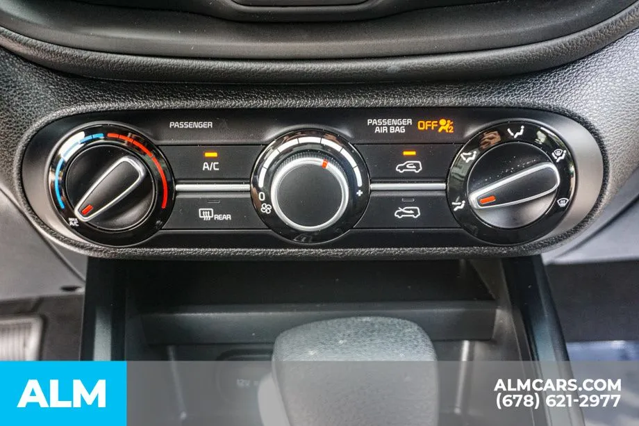 2025 Kia Soul LX - Photo 40