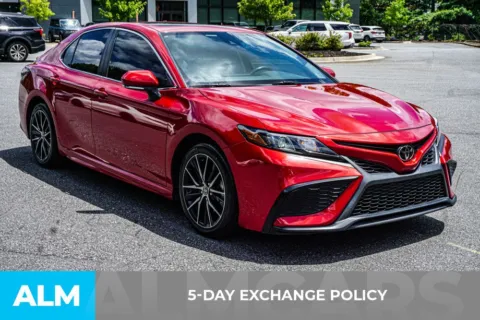 More photos of 2022 Toyota Camry SE at ALM Marietta, GA