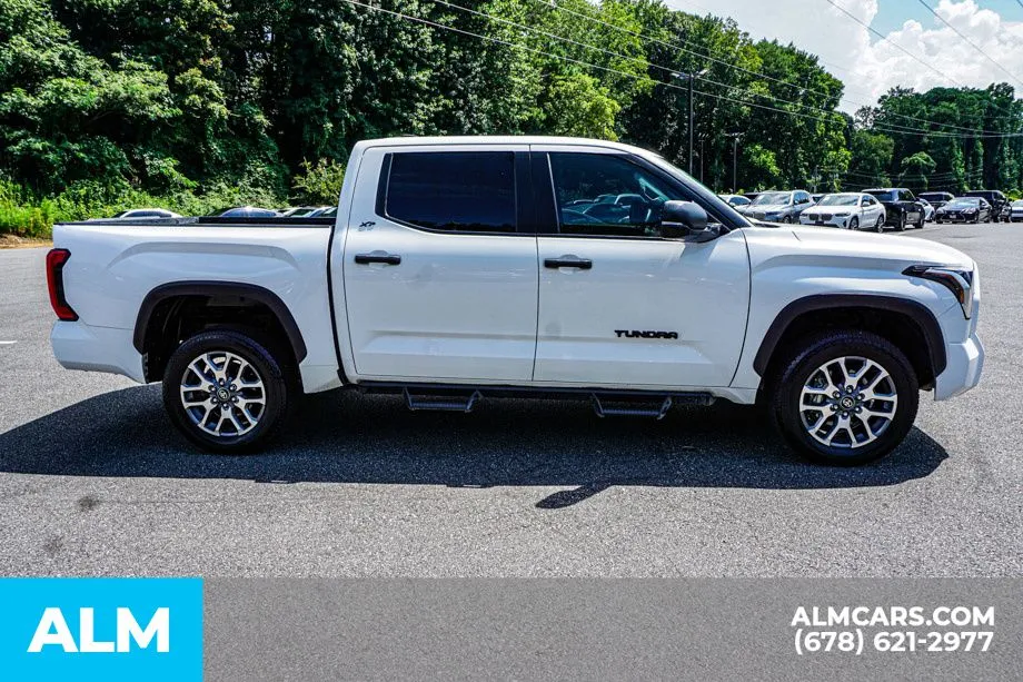 2024 Toyota Tundra SR5 - Photo 8
