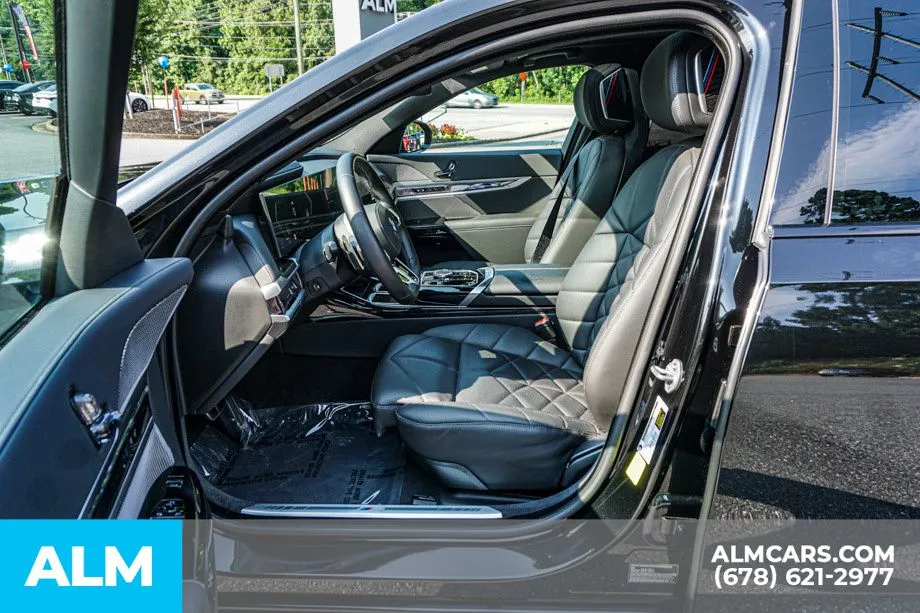 2025 BMW 7 Series 740i - Photo 19