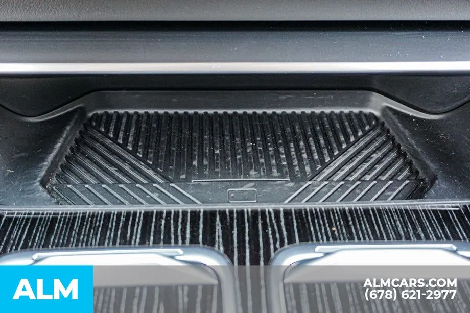 2025 BMW 7 Series 740i - Photo 46