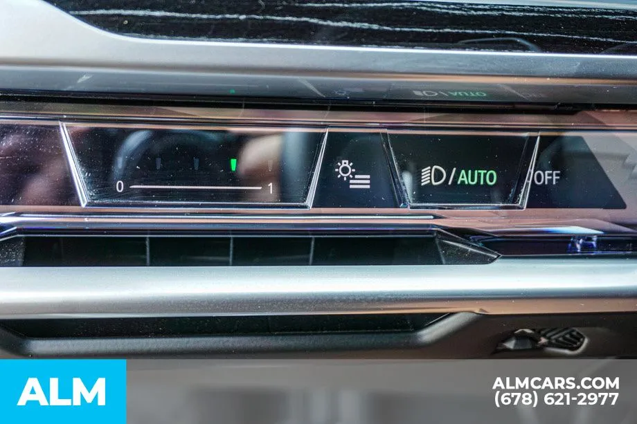 2025 BMW 7 Series 740i - Photo 50