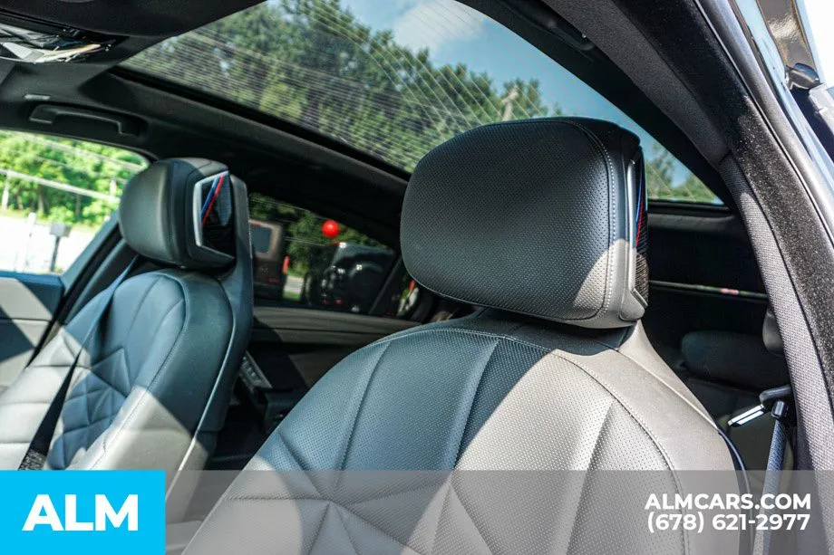 2025 BMW 7 Series 740i - Photo 18