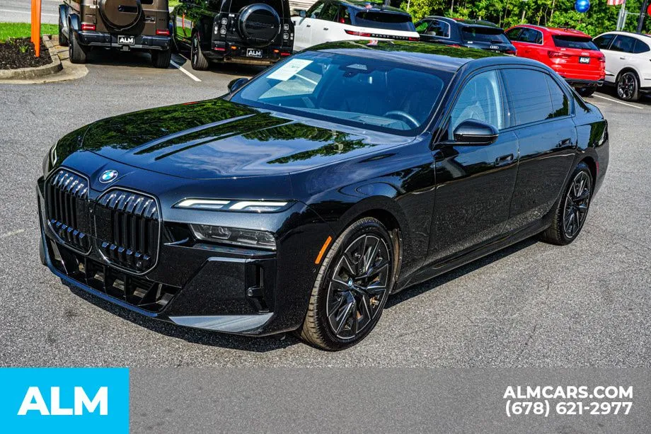 2025 BMW 7 Series 740i - Photo 15