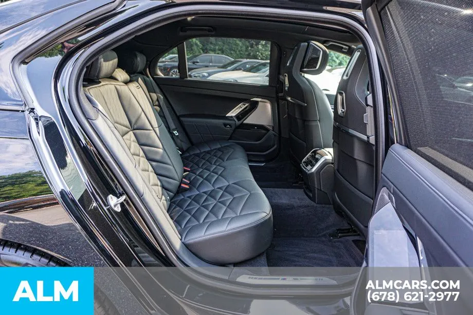 2025 BMW 7 Series 740i - Photo 22