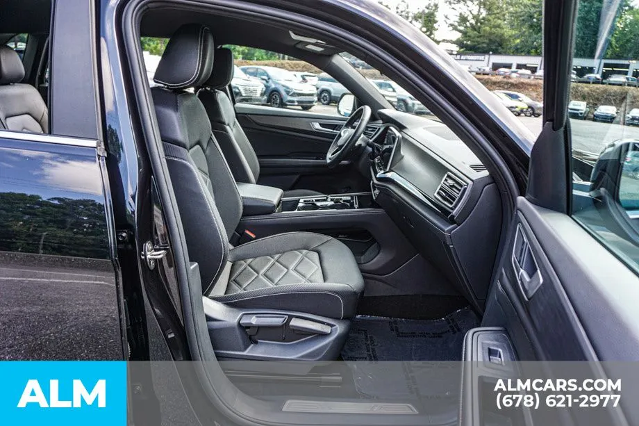 2025 Volkswagen Atlas Cross Sport SE w/Tech - Photo 23