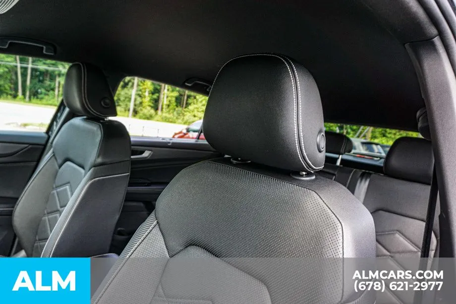 2025 Volkswagen Atlas Cross Sport SE w/Tech - Photo 18