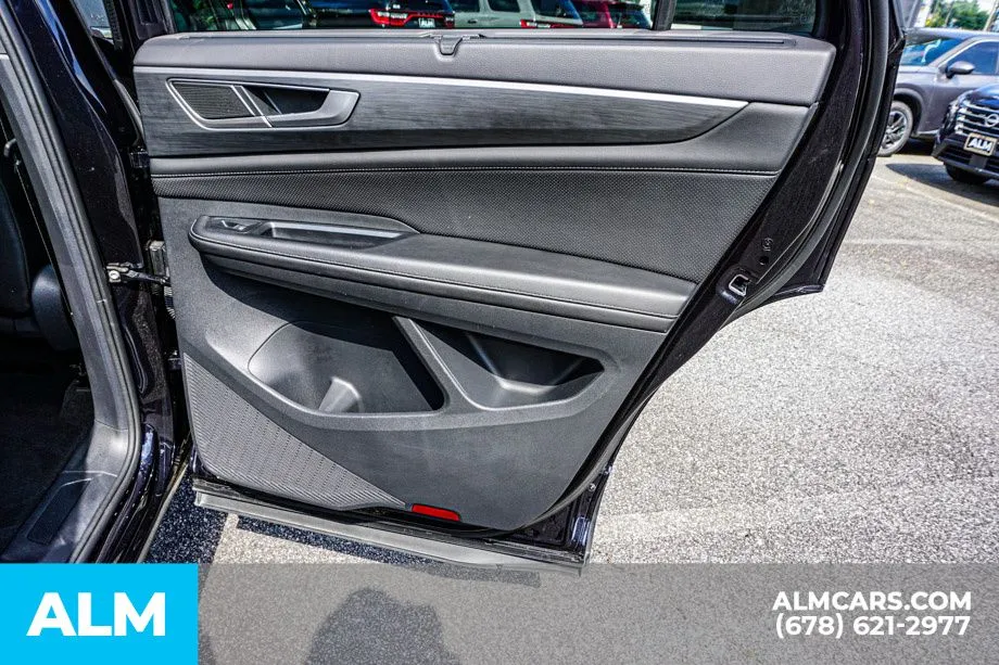 2025 Volkswagen Atlas Cross Sport SE w/Tech - Photo 57
