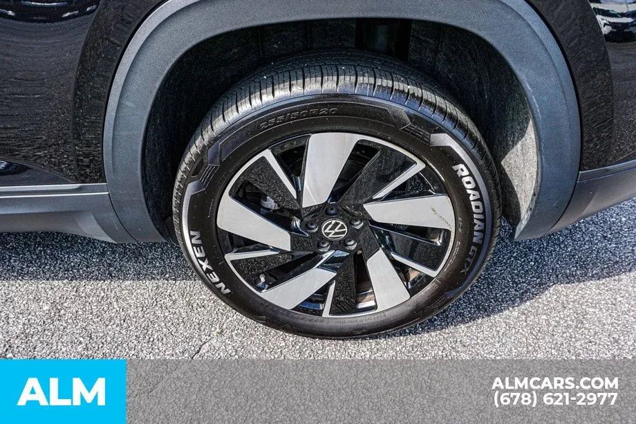 2025 Volkswagen Atlas Cross Sport SE w/Tech - Photo 17