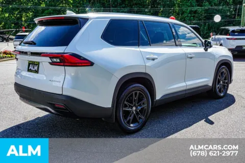 More photos of 2024 Toyota Grand Highlander Platinum at ALM Marietta, GA