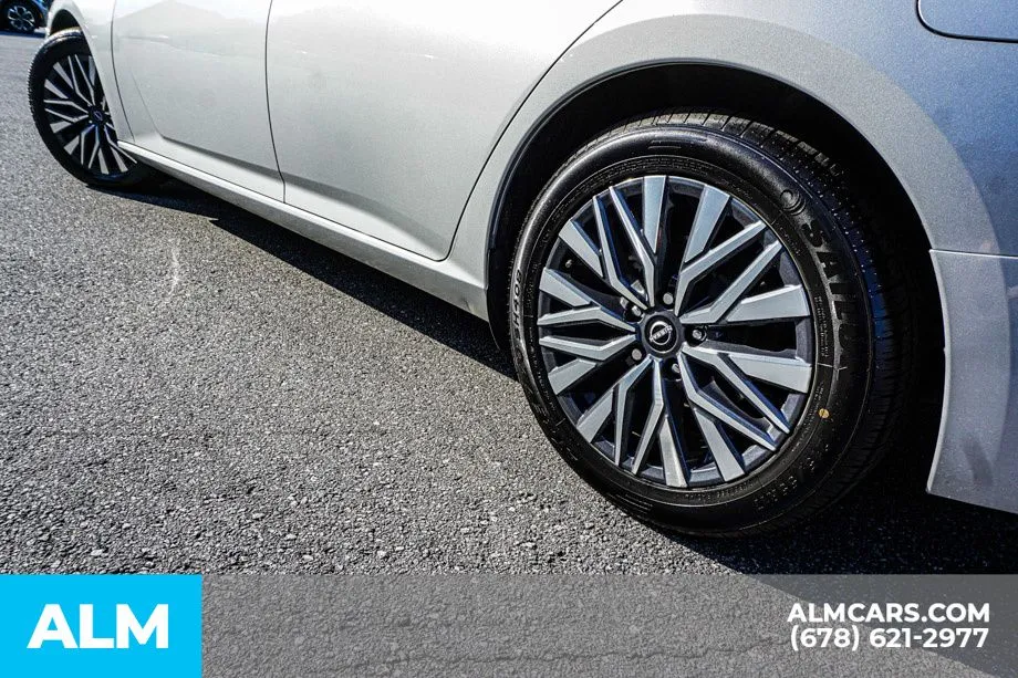 2024 Nissan Altima SV - Photo 15