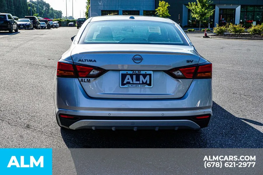 2024 Nissan Altima SV - Photo 10