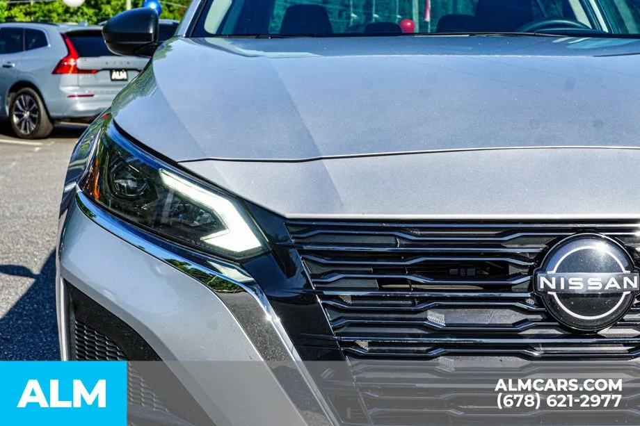 2024 Nissan Altima SV - Photo 11