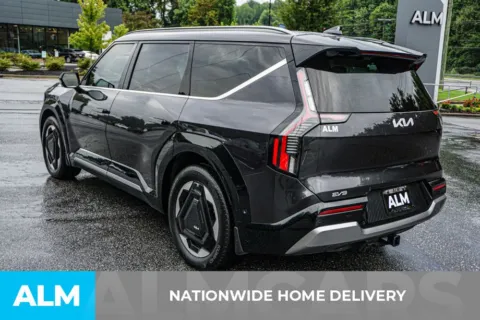 More photos of 2024 Kia EV9 Land at ALM Marietta, GA
