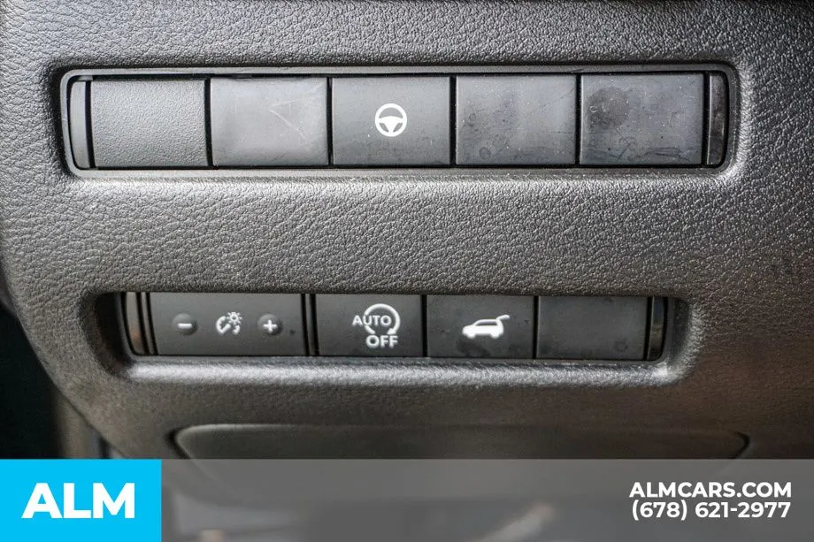 2025 Nissan Rogue SV - Photo 43