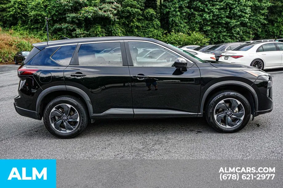2025 Nissan Rogue SV - Photo 8