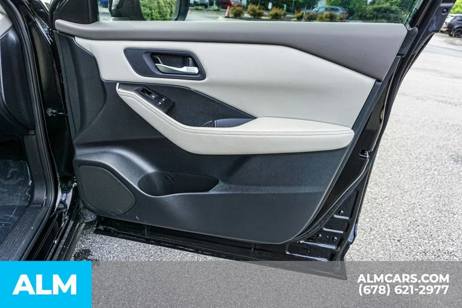 2025 Nissan Rogue SV - Photo 49