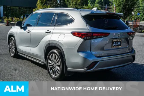 More photos of 2021 Toyota Highlander Platinum at ALM Marietta, GA