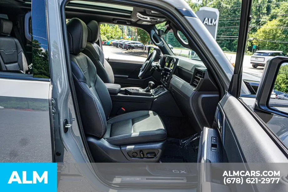 2025 Lexus GX Luxury+ - Photo 24