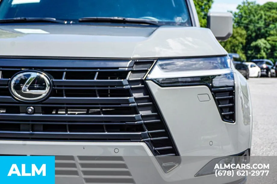 2025 Lexus GX Luxury+ - Photo 11