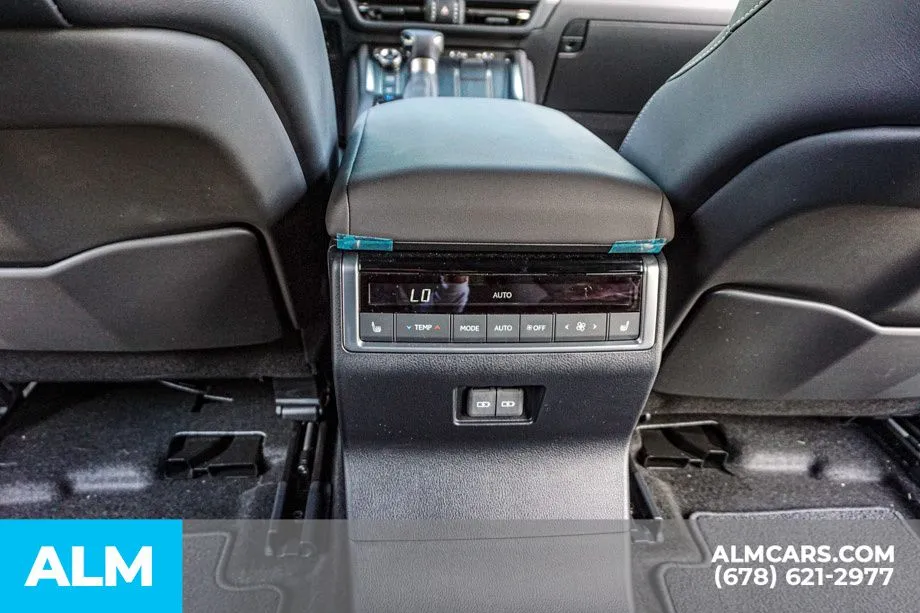 2025 Lexus GX Luxury+ - Photo 32