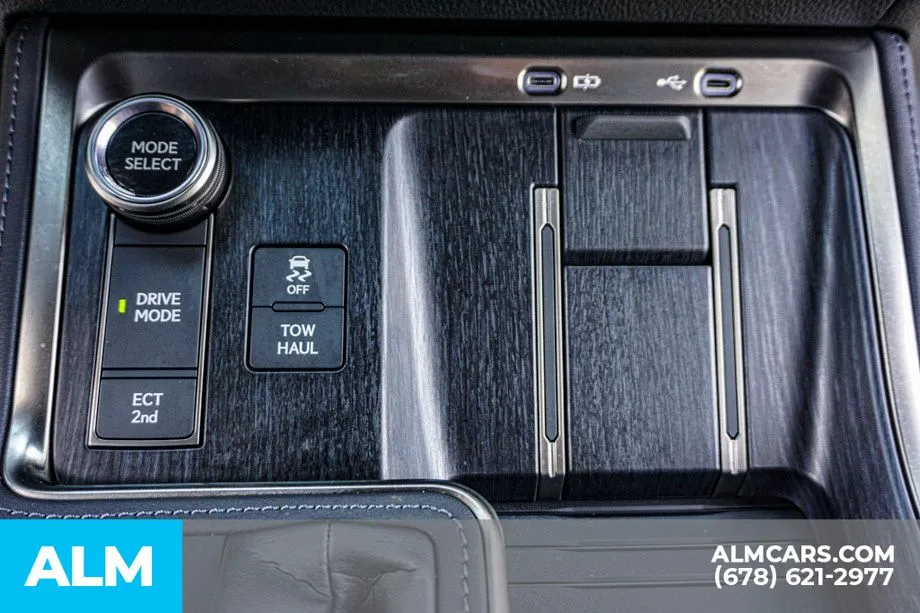 2025 Lexus GX Luxury+ - Photo 44