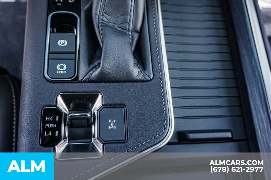 2025 Lexus GX Luxury+ - Photo 45