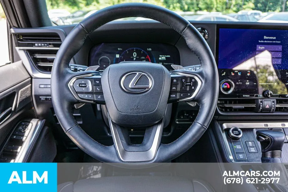 2025 Lexus GX Luxury+ - Photo 29