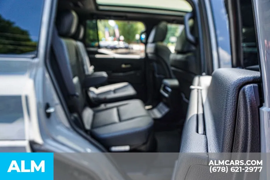 2025 Lexus GX Luxury+ - Photo 23
