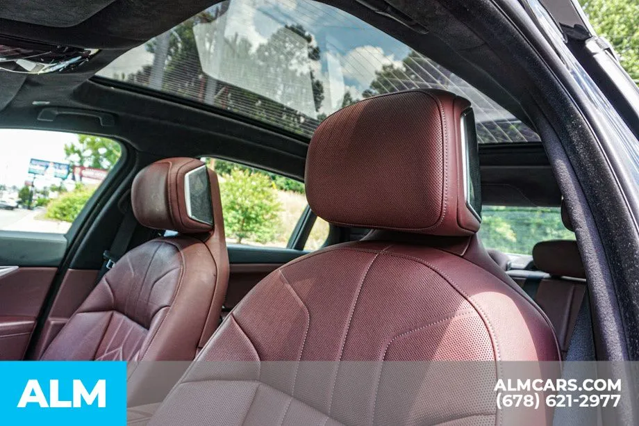 2023 BMW 7 Series 760i - Photo 17