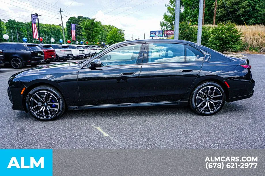 2023 BMW 7 Series 760i - Photo 6