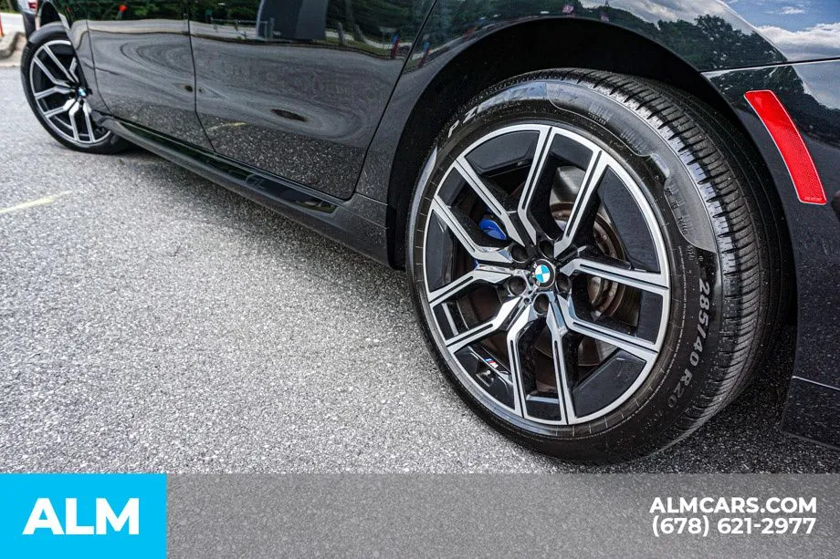 2023 BMW 7 Series 760i - Photo 15