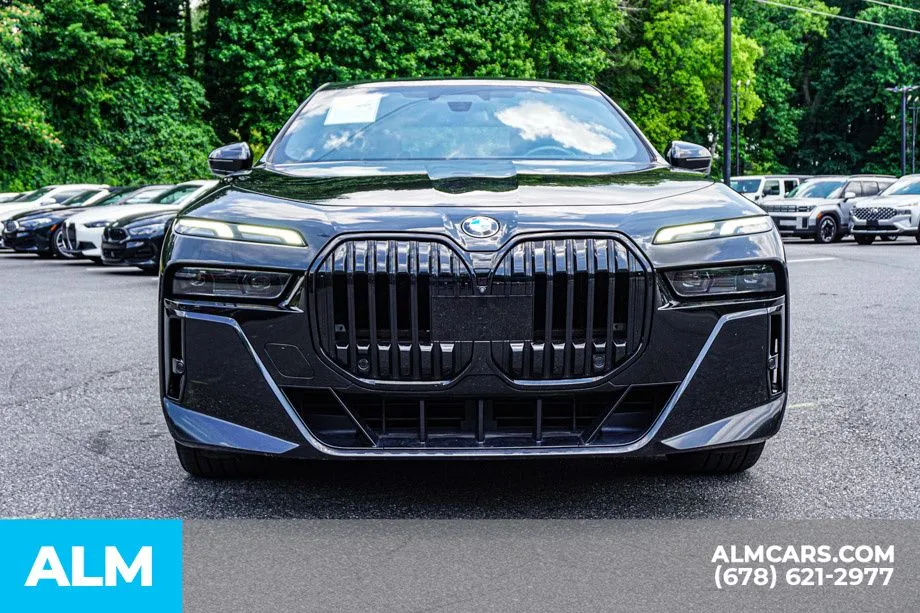 2023 BMW 7 Series 760i - Photo 9