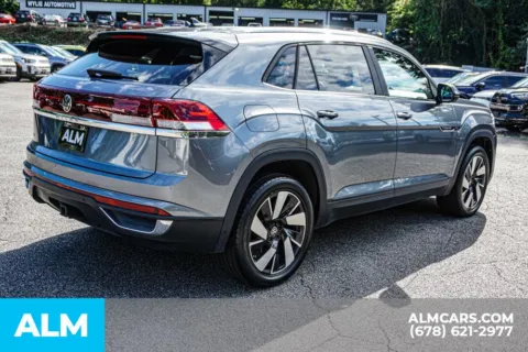 More photos of 2024 Volkswagen Atlas Cross Sport 2.0T SE w/Technology at ALM Marietta, GA